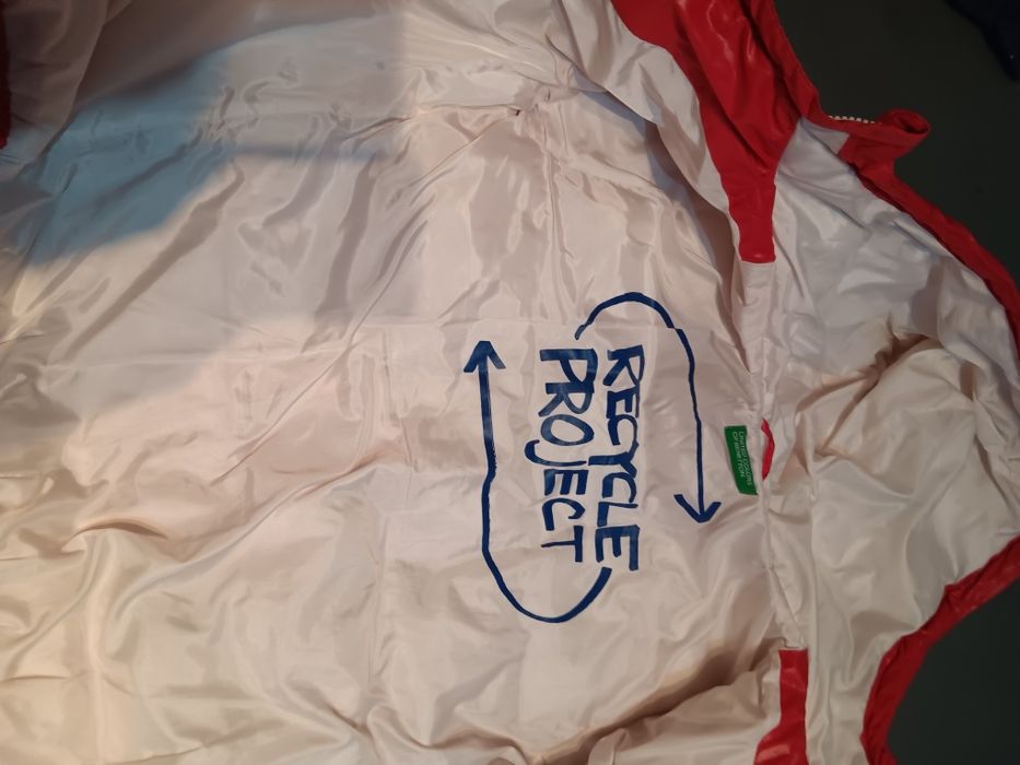 Яке Бенетон 150 см Benetton и маратонки Найк Nike 40 номер