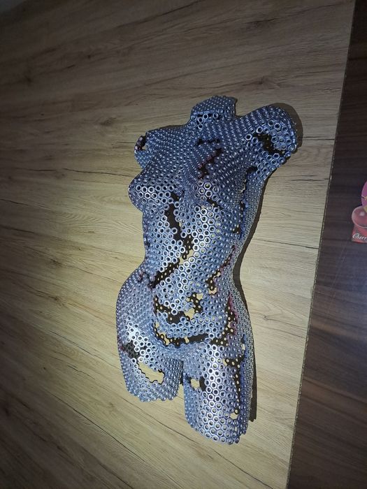 Манекен за декорация заведения ,магазини,офиси