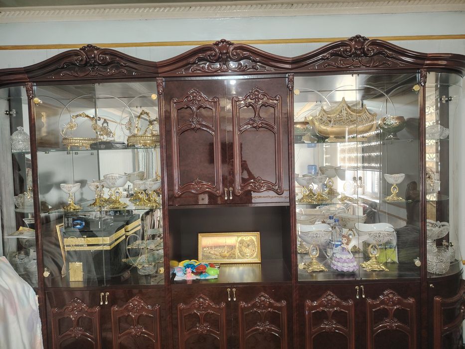 Italyanski gorka stenka sotiladi srochna