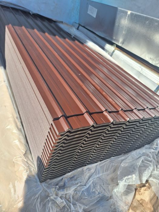 Tabla cutata colorata 
(MARO ;GRI ;ROSU ; VINIE ; ZINCATĂ)
Grosimi 0.2