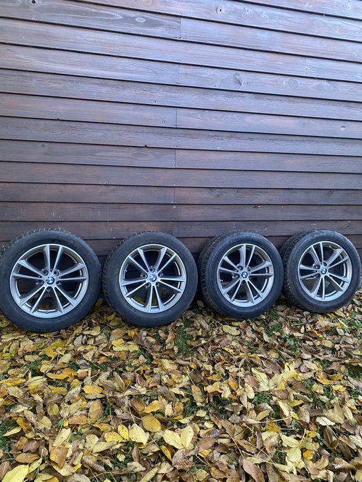 Vand 4 jante originale BMW 17” G30/G31 cu  anvelope de iarna Dunlop