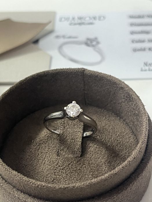 Златен пръстен 14 карата с диамант GIA