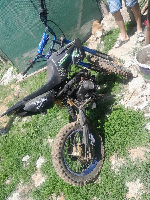 Vand cros sau schimb cu lucruri stare buna de functionare motor nou pe