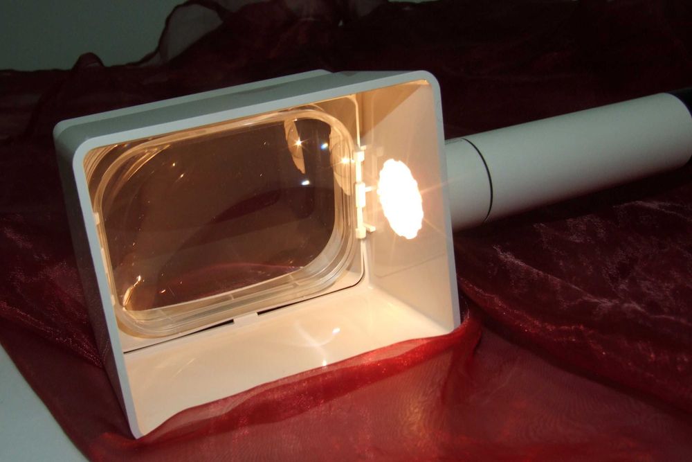 Lupa cu iluminare Eschenbach Vario, profesionala Made in Germany NOUA