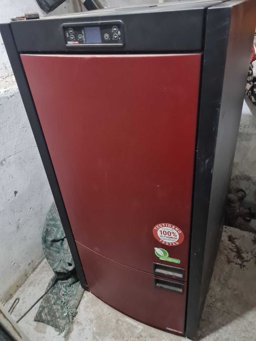 Продавам пелетен котел