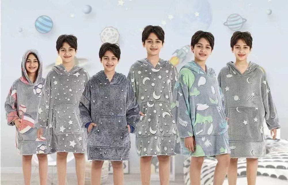 Светешто одеяло  с ръкави за деца