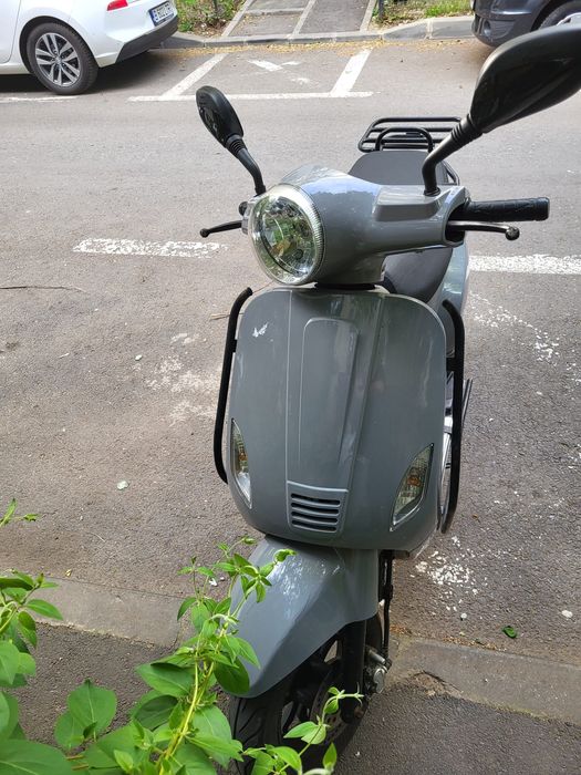 Scuter cu permis 45-70 km/h