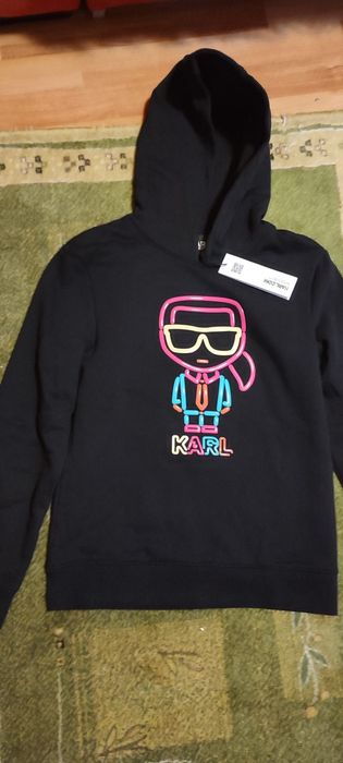 Hanorac KARL Lagerfeld original marimea xs,s,M colectia noua dama