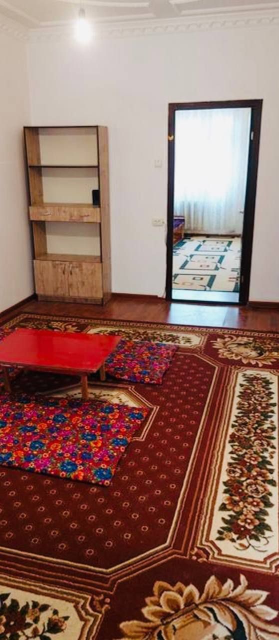 Ijaraga 5ta qiz olamiz 3 xonali kvartira 8 ta qiz bo'lamiz