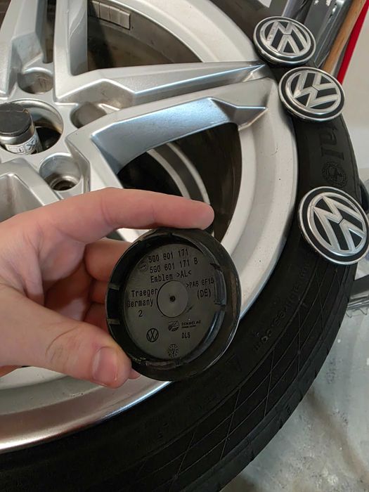 Capace Jante Originale VW Passsat/Tiguan 5G0 601 171 si 5G0 601 171 B