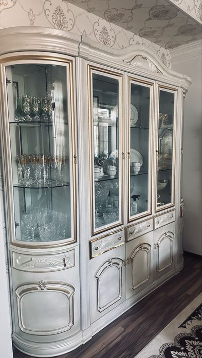 Итальянкая горка и комод