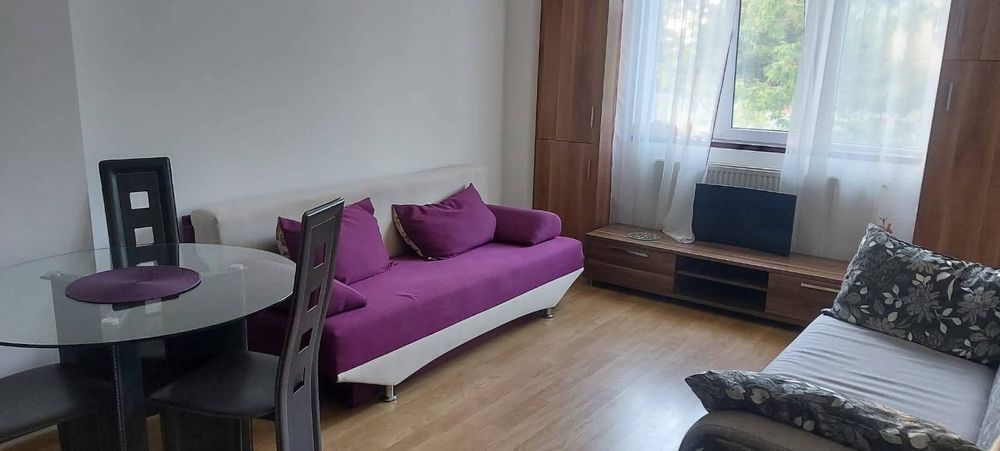 Închiriez apartament cu două camere în bloc nou mobilat si utilat