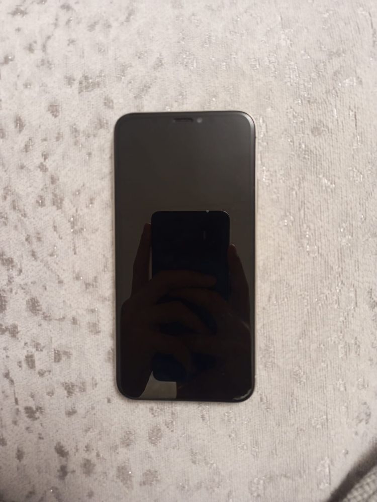 iPhone X 64/100!