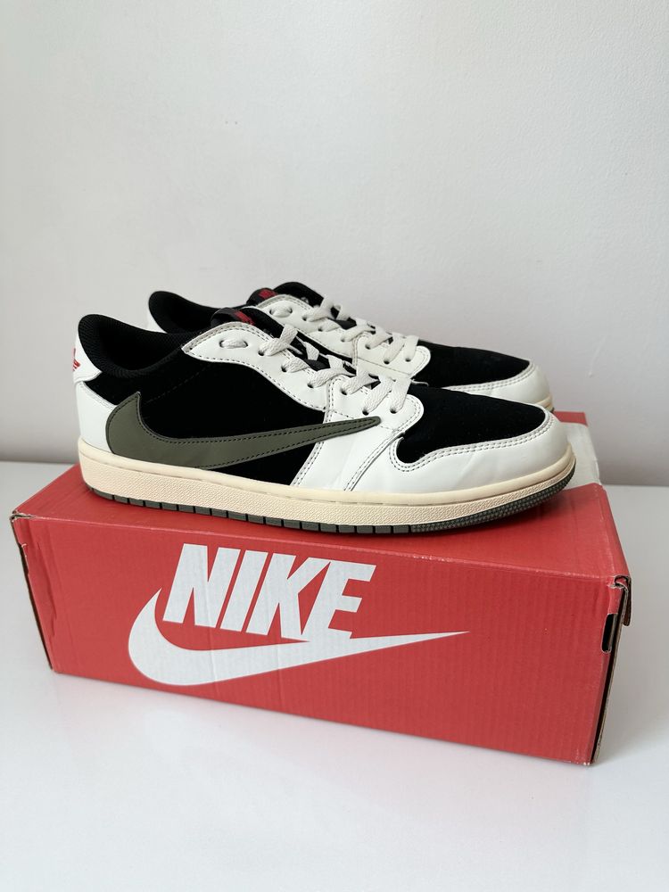 Travis Scott x Air Jordan 1 Low Oliv (42,5) Маратонки