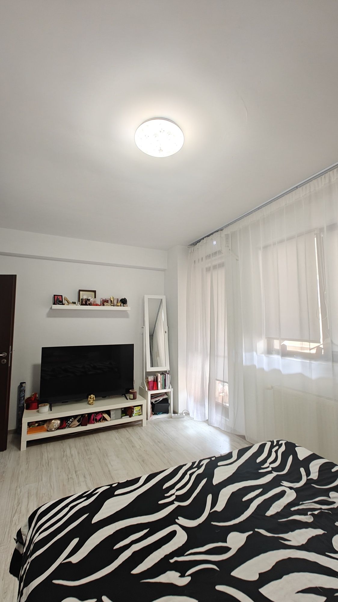 Apartament 2 camere mobilat și loc de parcare in complex rezidential.
