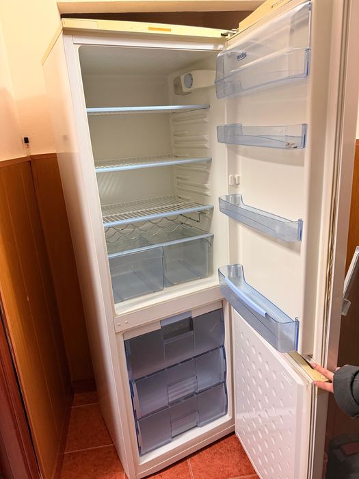 Vand frigider Arctic