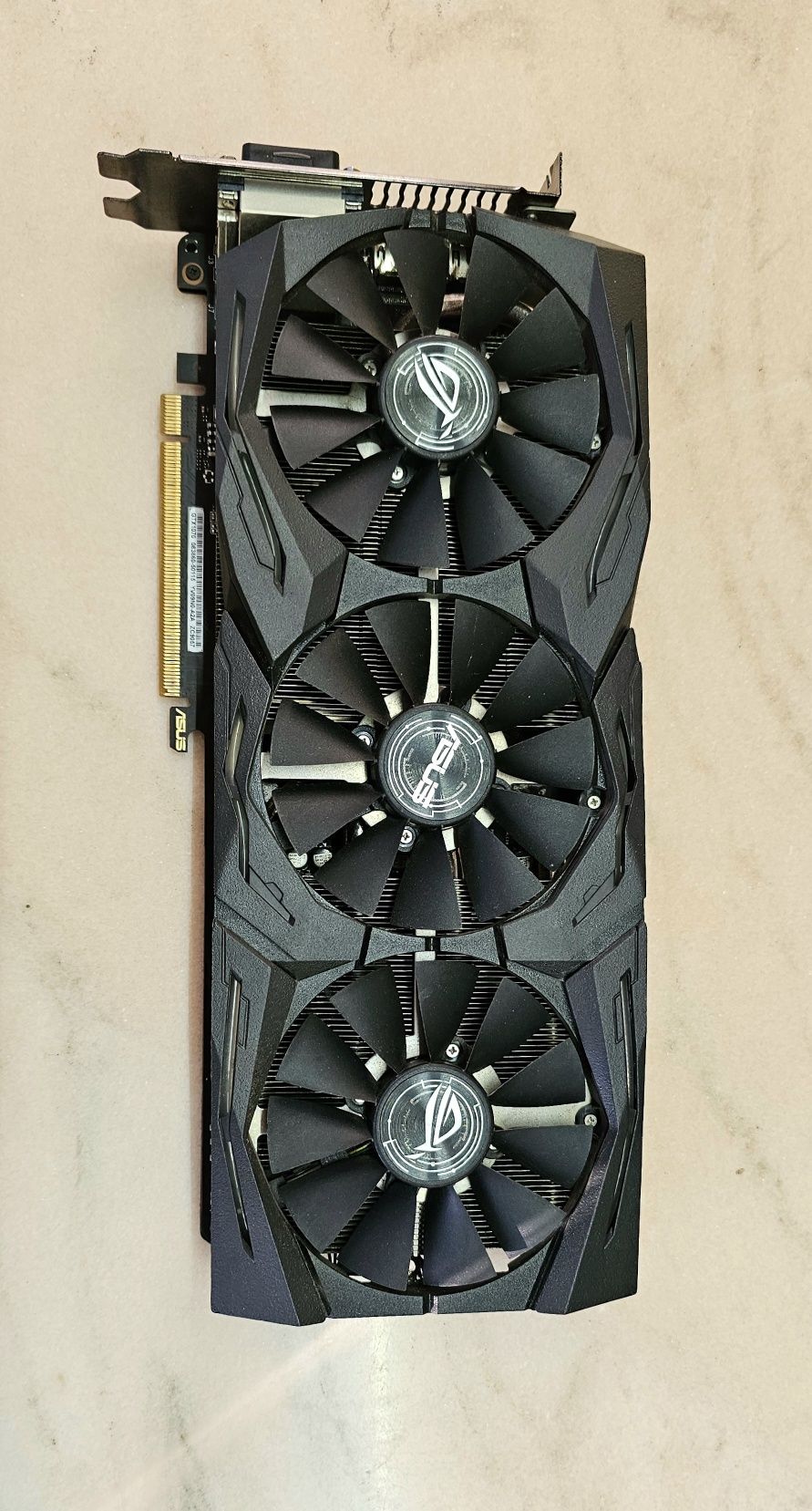 Asus nvidia GeForce 1070 sc