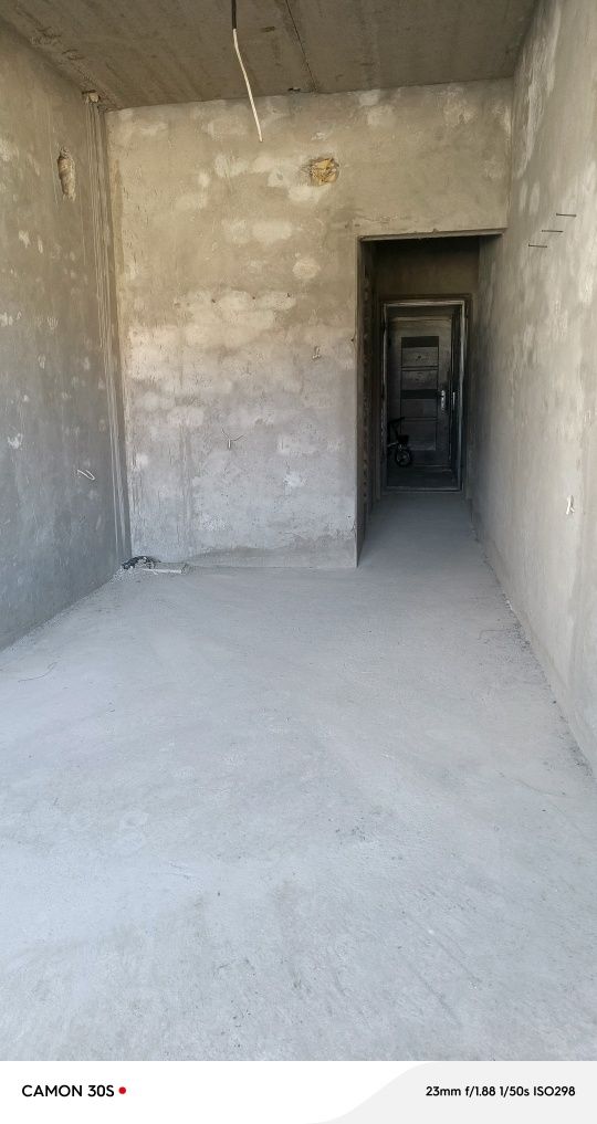 Shxarni kindigidan 1 xona karobkamiz sotiladi  1 etaj