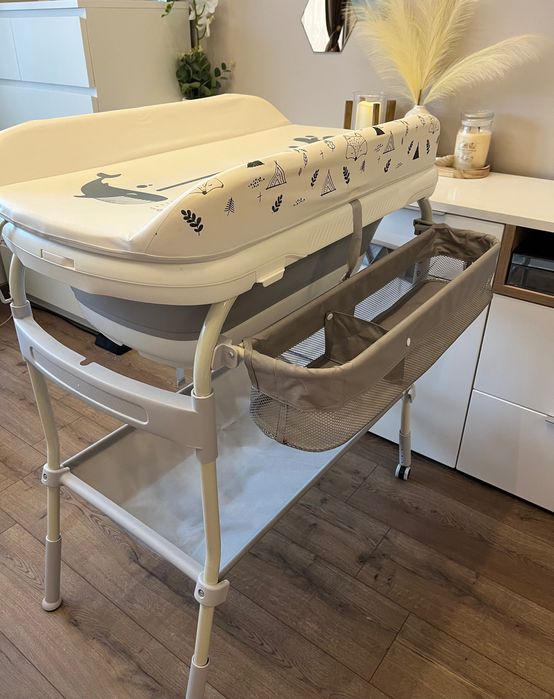 Бебешка вана със стойка и повивалник 2в1