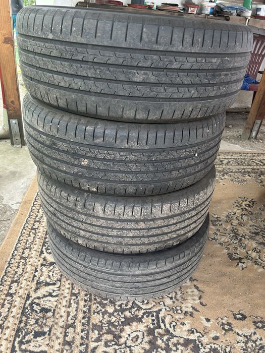 Anvelope  vara 215/50/18 Continental