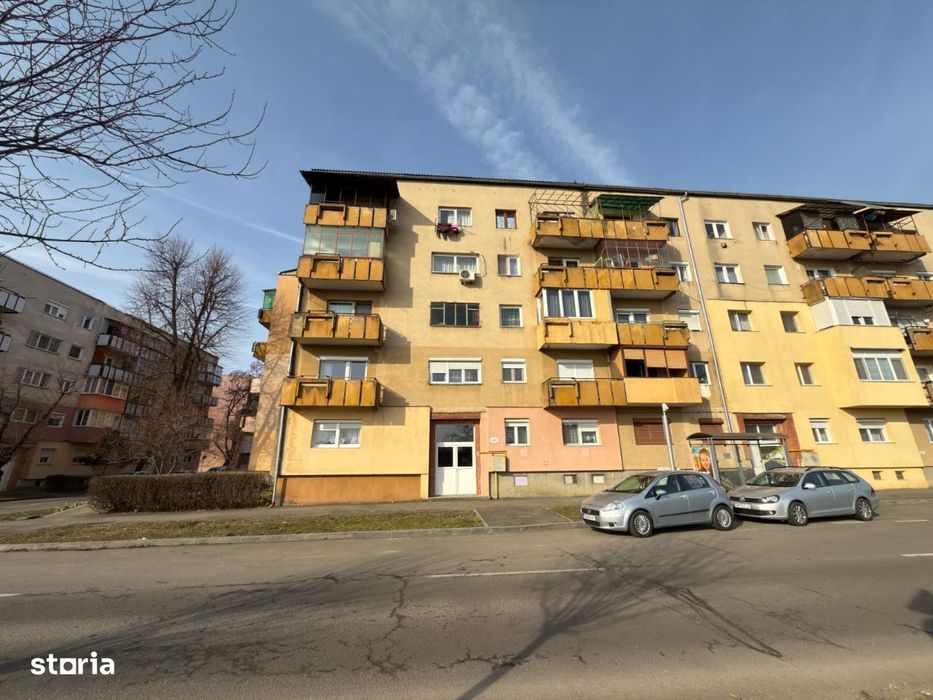 Apartament cu 2 camere decomandat| Micro 17| Etaj 4