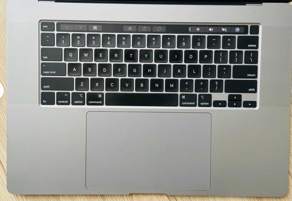 MacBook Pro 2019 i9 16 inch 32/512