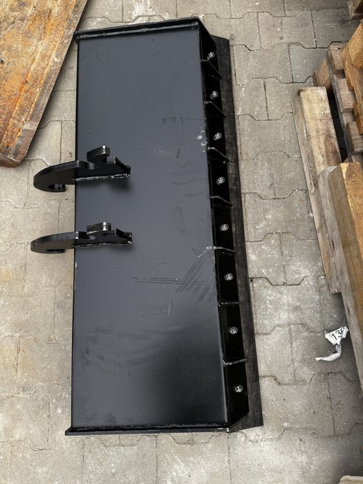 Lama de curatat pt excavator prindere rapida 1 m utilaje