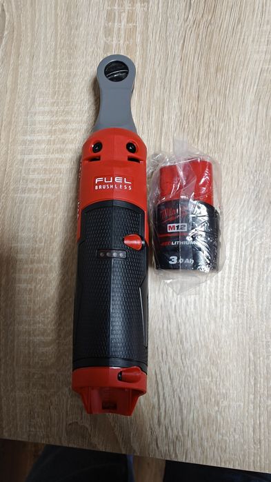 Clichet m12 cap 1/2 inclus acumulator de 2 ah