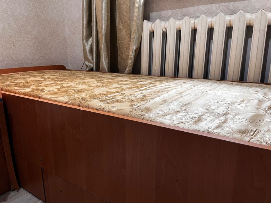 Односпальная кровать