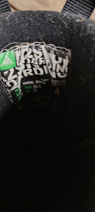 Сноуборд екип (136-147см), обувки (22см)