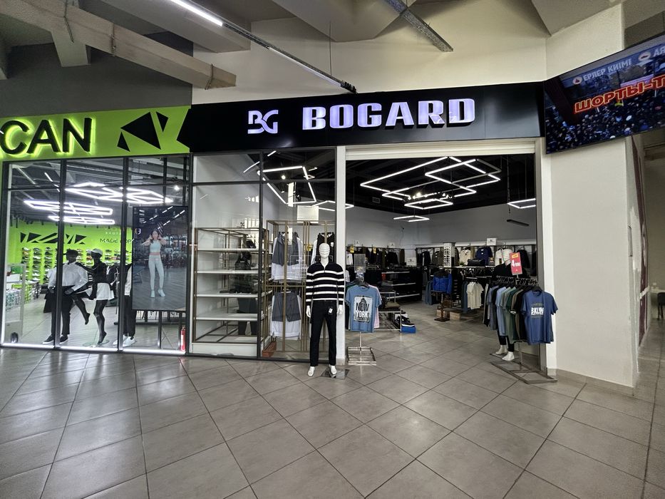 Сдаётся просторное торговое помещение площадью 130 м²