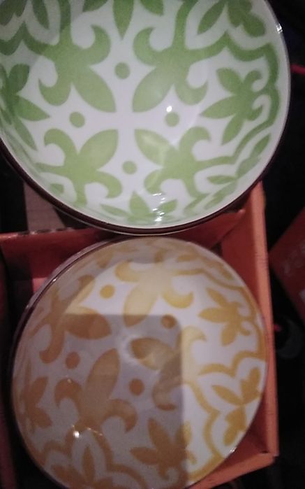 Подарочный кесюшки две штуки в коропке новый продам