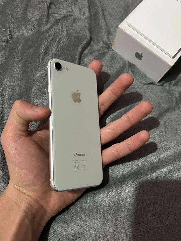 Iphone 8 ideal 64 gb Srochna Sotiladi !!