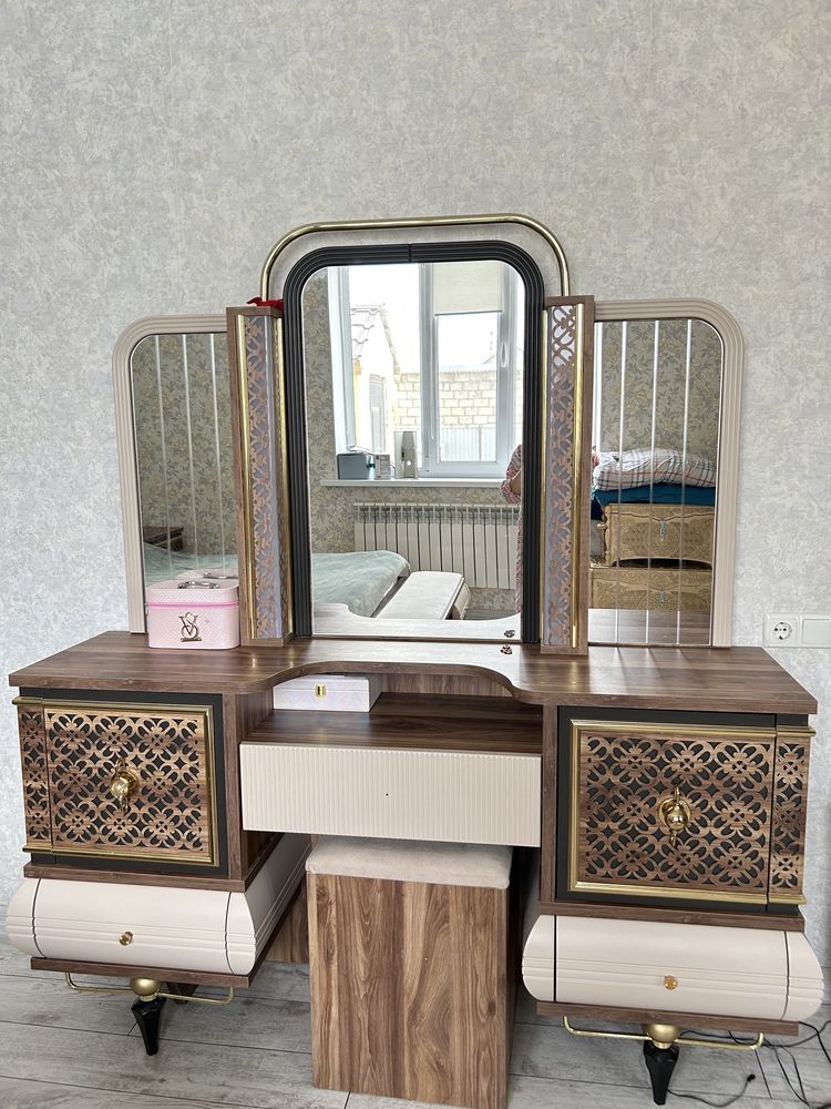 Продается. урецкий  шкаф и камод
