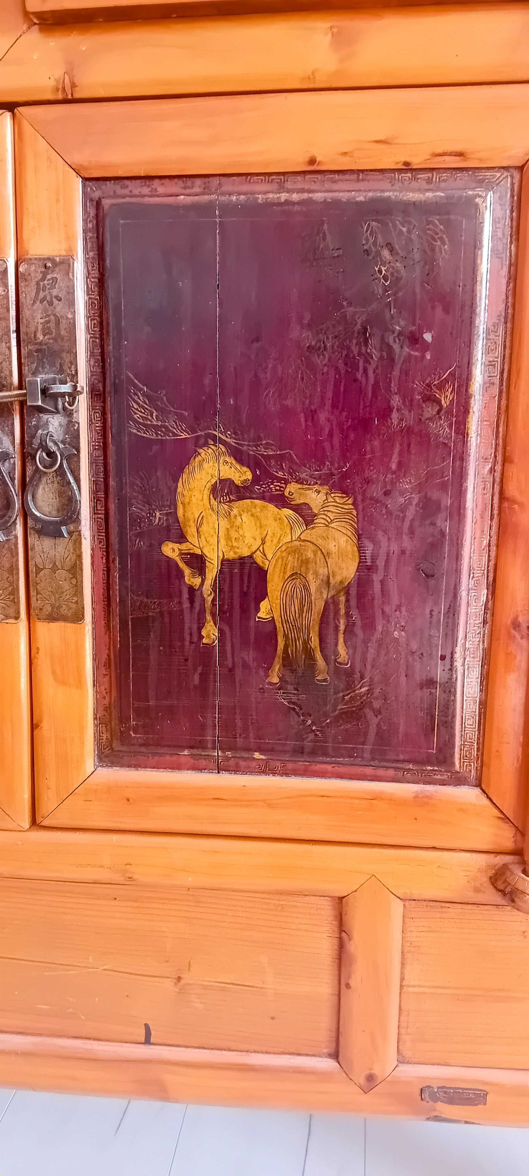 Шкаф от династията Цин, около 1900 г.