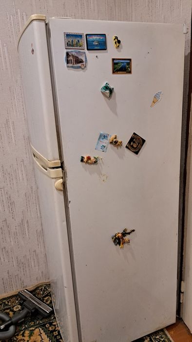 Продам рабочий холодильник