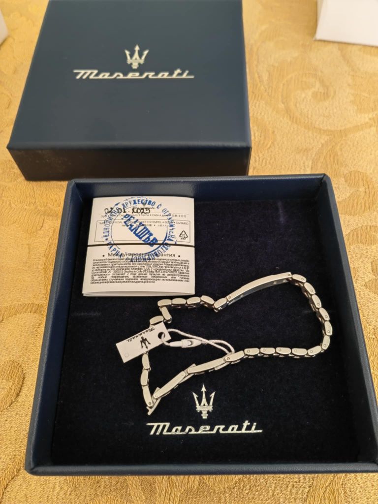 Продавам чисто нова гривна Maserati