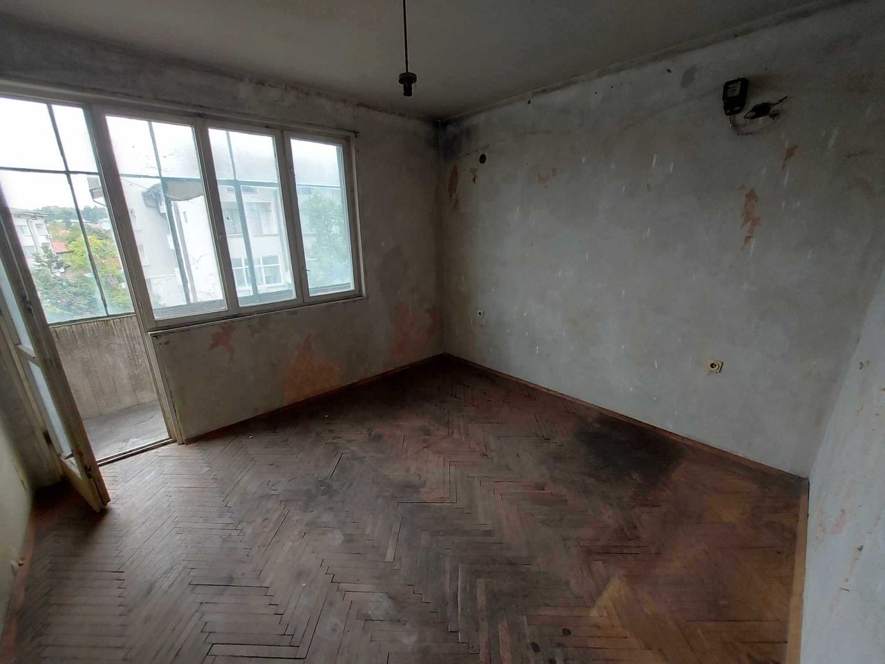 Продава се Четиристаен апартамент в Търговище, Център - 120 кв.м за 659 €/кв.м - Снимка #8
