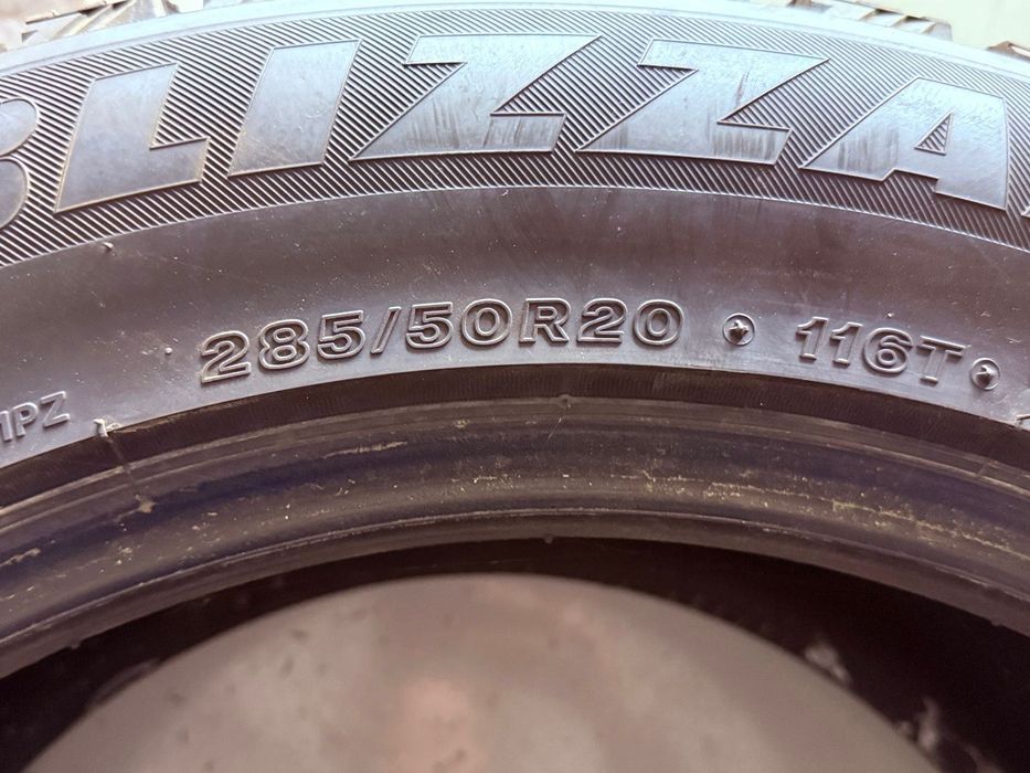 Bridgestone blizzak 285/50R20