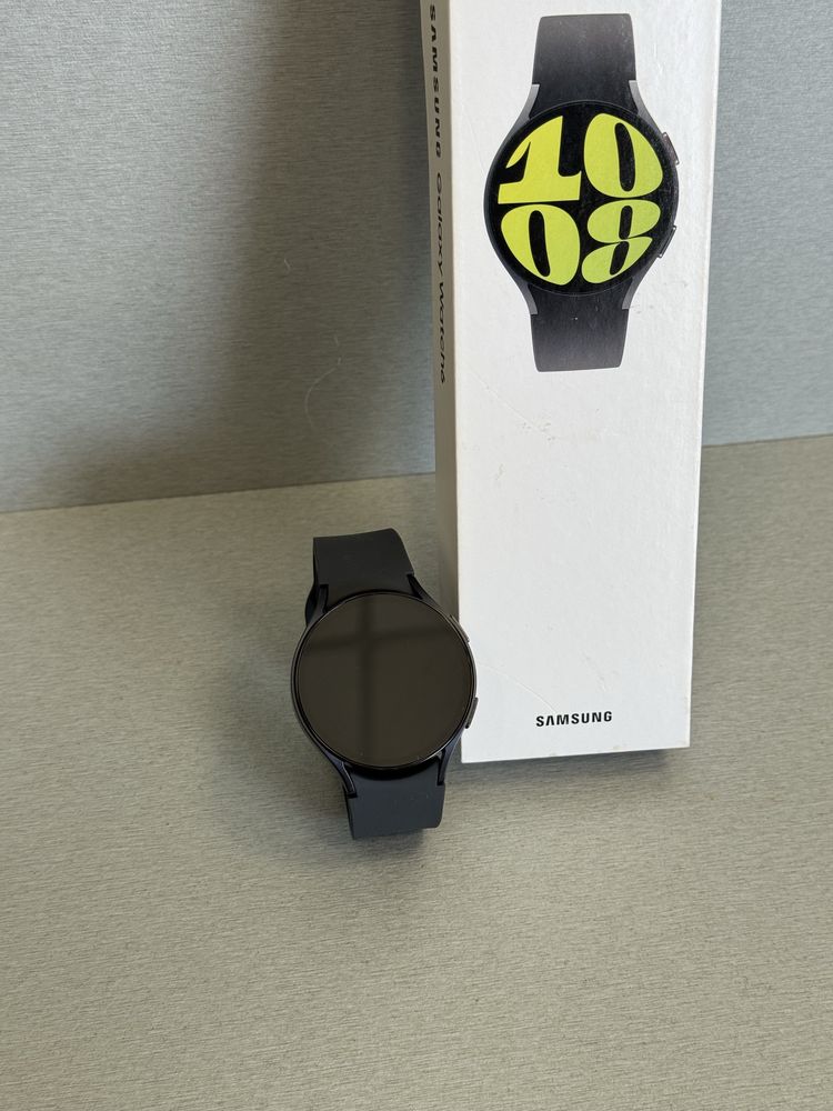 Продавам нов Samsung Watch 6 44mm