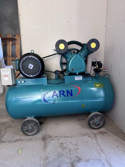 Продам воздушный компрессор 200 литров