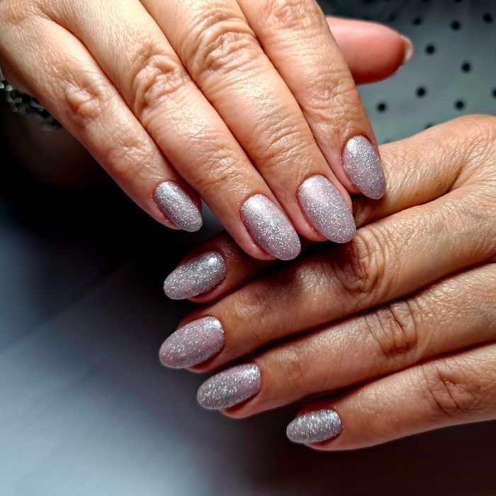 Aplic unghii cu gel  ,ustensile sterile