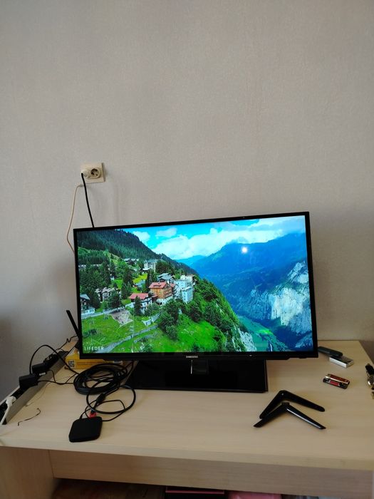 Продаётся в отличным состоянии Телевизор Самсунг оригинал