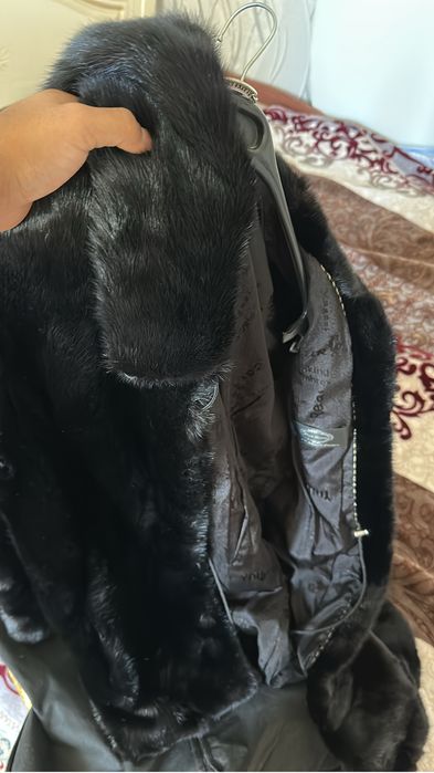 Шуба из натурального меха с капюшоном