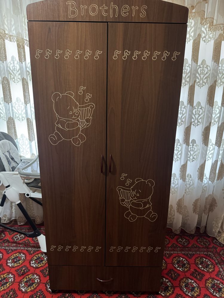 detskiy shkaf sotiladi narxi600minv som holati yangi!!