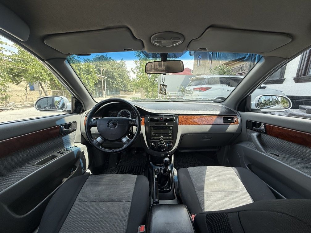 Lacetti 1.8 yili 2010 holati ideal narxi 7200 Yana kelishamiz