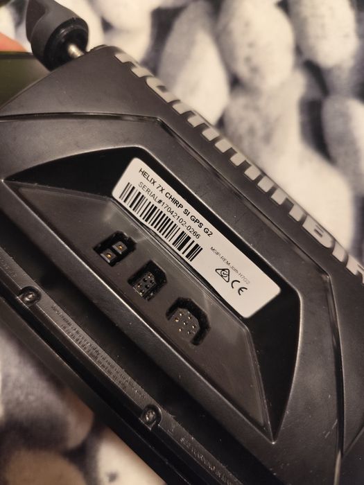 Vând sonar HUMMINBIRD Helix7