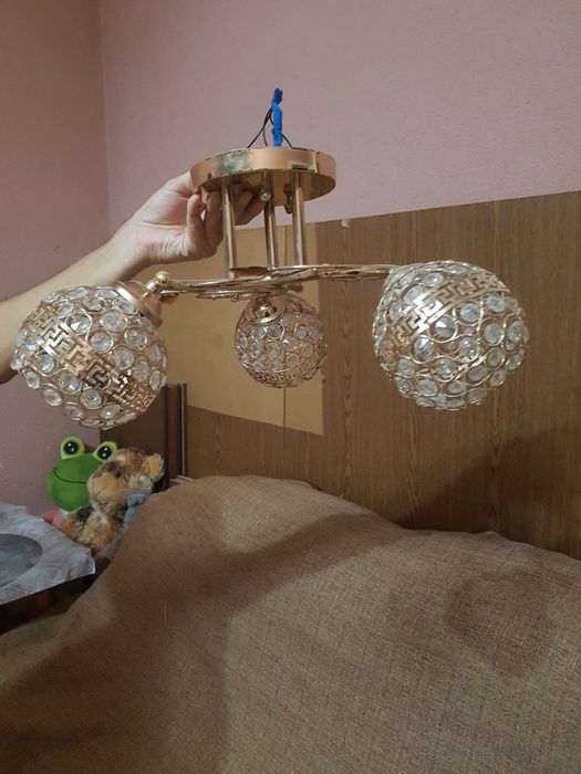 Продам Классную Люстру