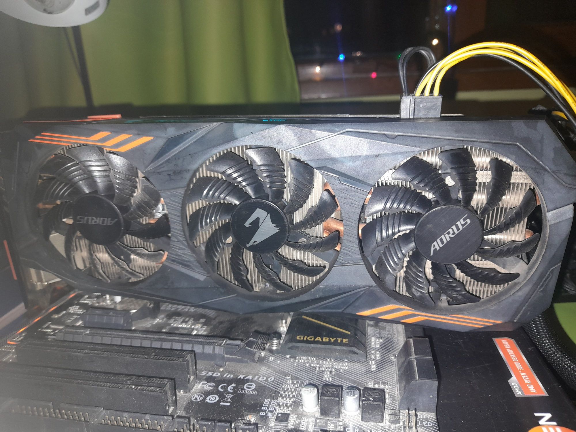 Placa video gtx 1070ti 8gb gigabyte aorus