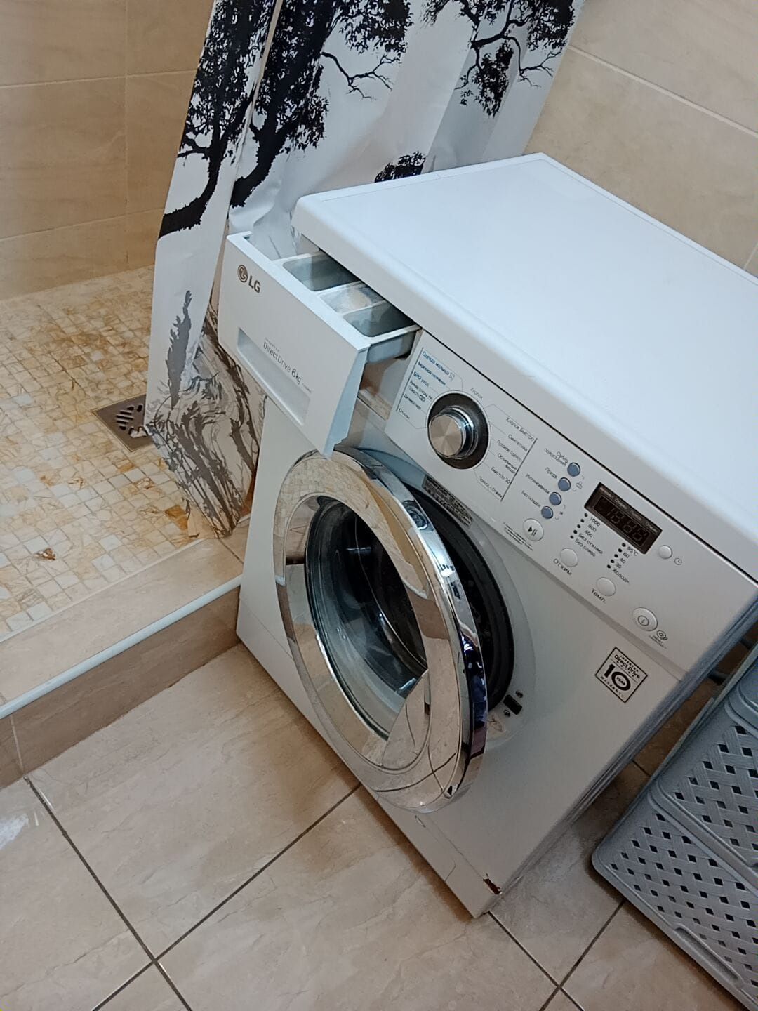 Продам стиральную машину. LG. Б/у